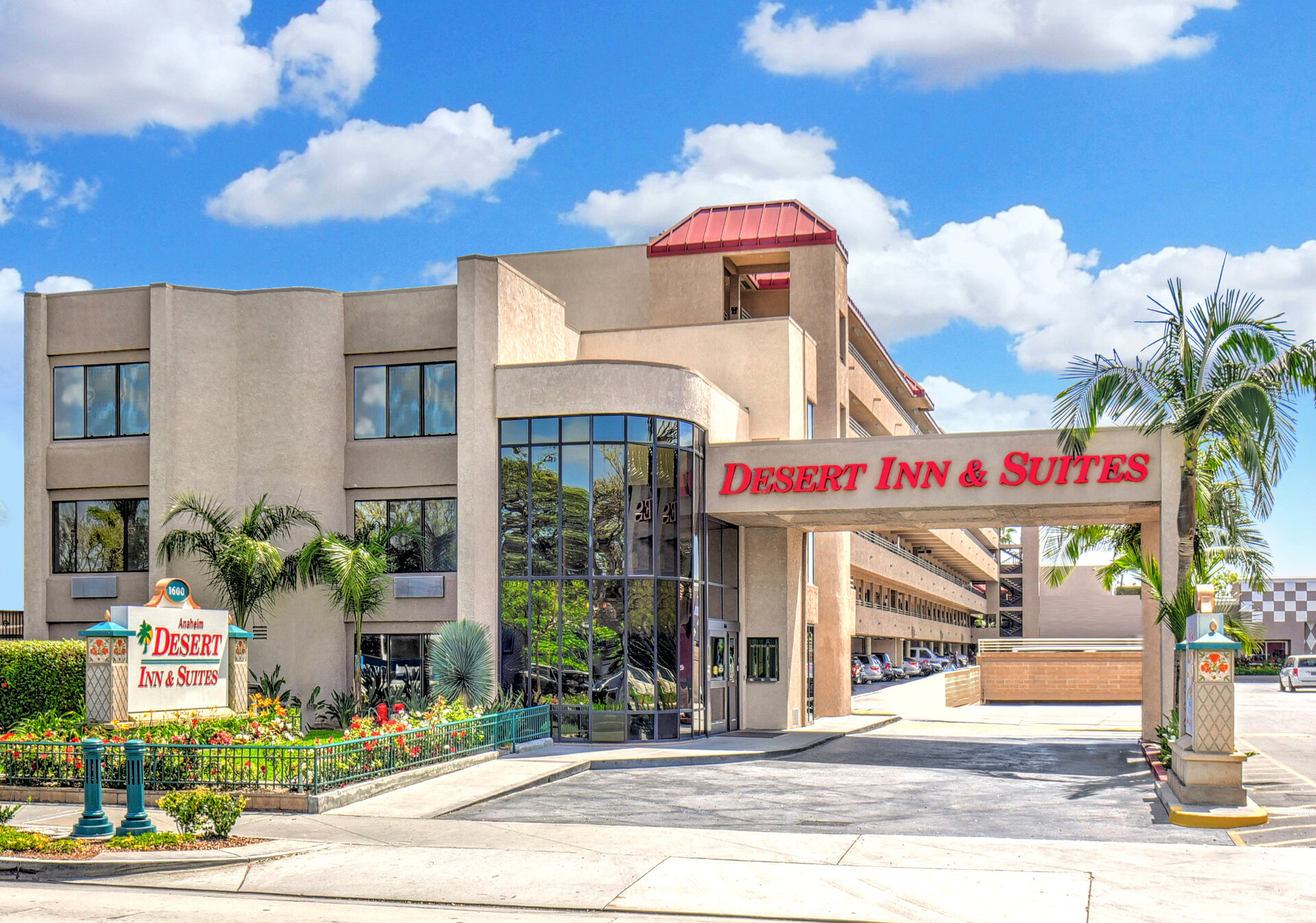 Anaheim Desert Inn and Suites — photo 34 of 60
