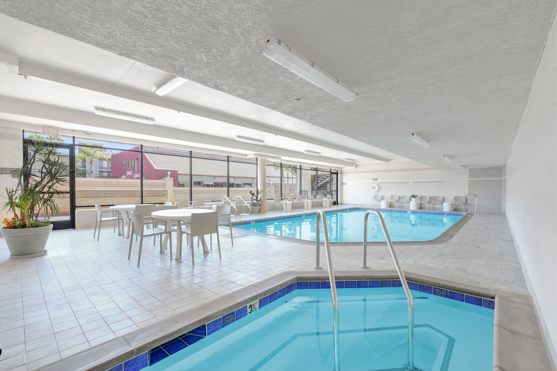 Anaheim Desert Inn and Suites — photo 47 of 60