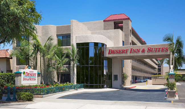 Anaheim Desert Inn & Suites Entrance